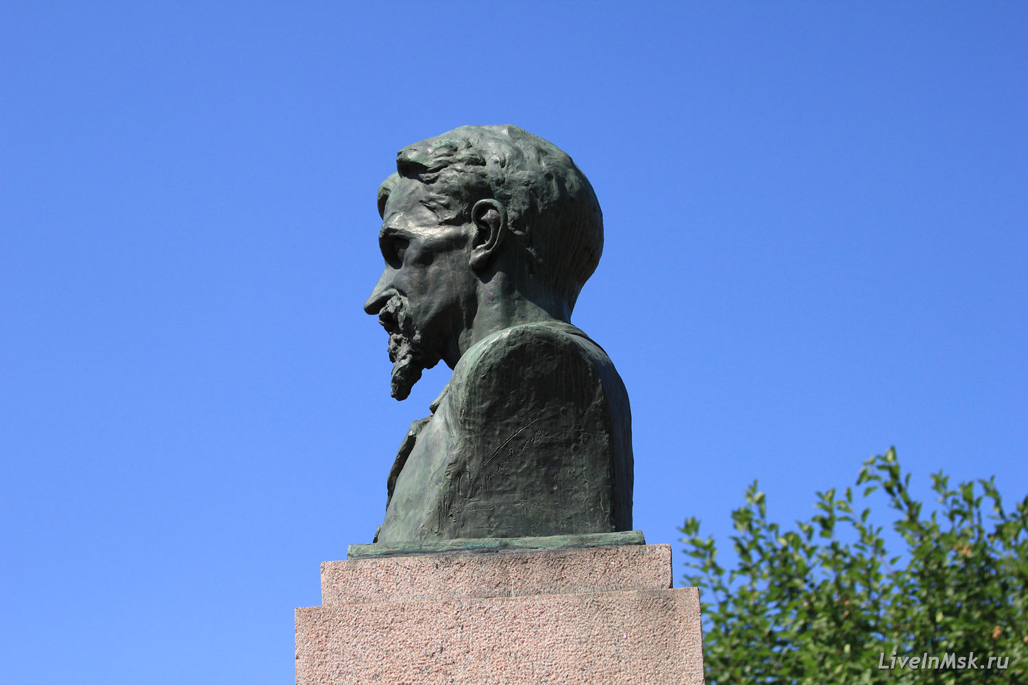Петровское-Разумовское. Памятник К.А.Тимирязеву, фото 2015 года