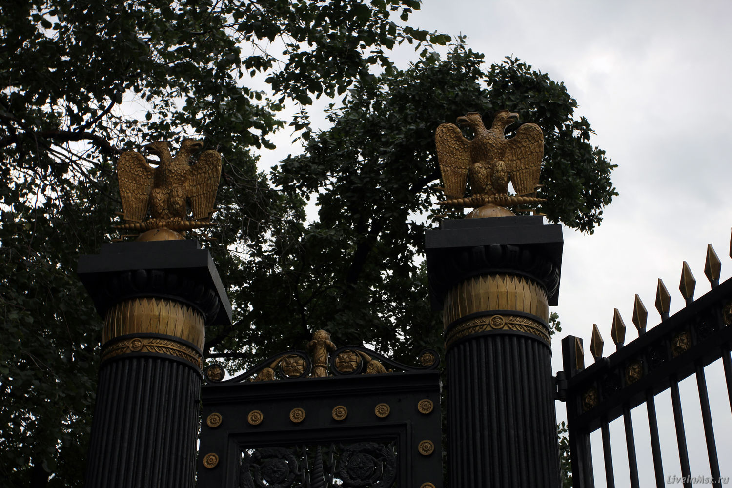 Ворота Александровского сада, фото 2015 года