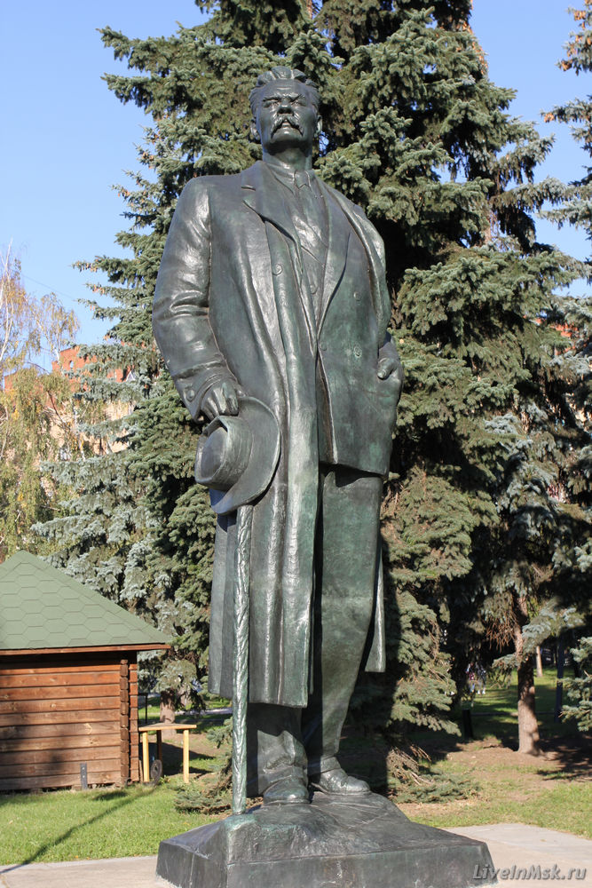 Памятник Горькому, Иван Шадр, Вера Мухина