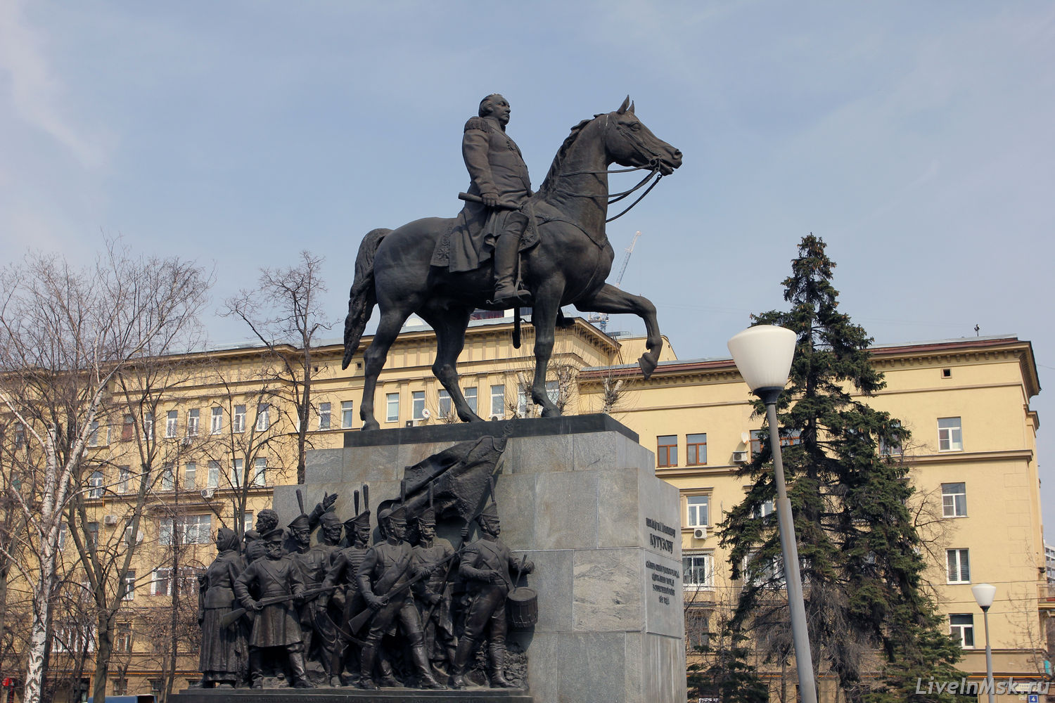 Памятник М.И. Кутузову, фото 2016 года