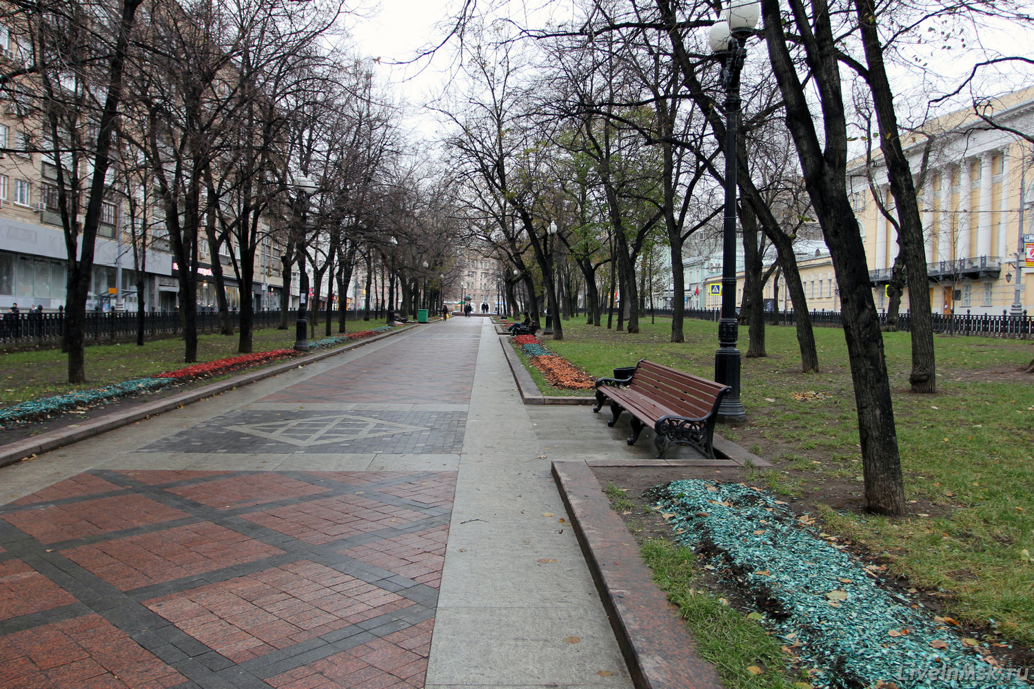 Бульвары москвы список. Никитский бульвар Москва. Никитинский бульвар 25. Парк Никитинский бульвар. Никитинская бульвар Москва.