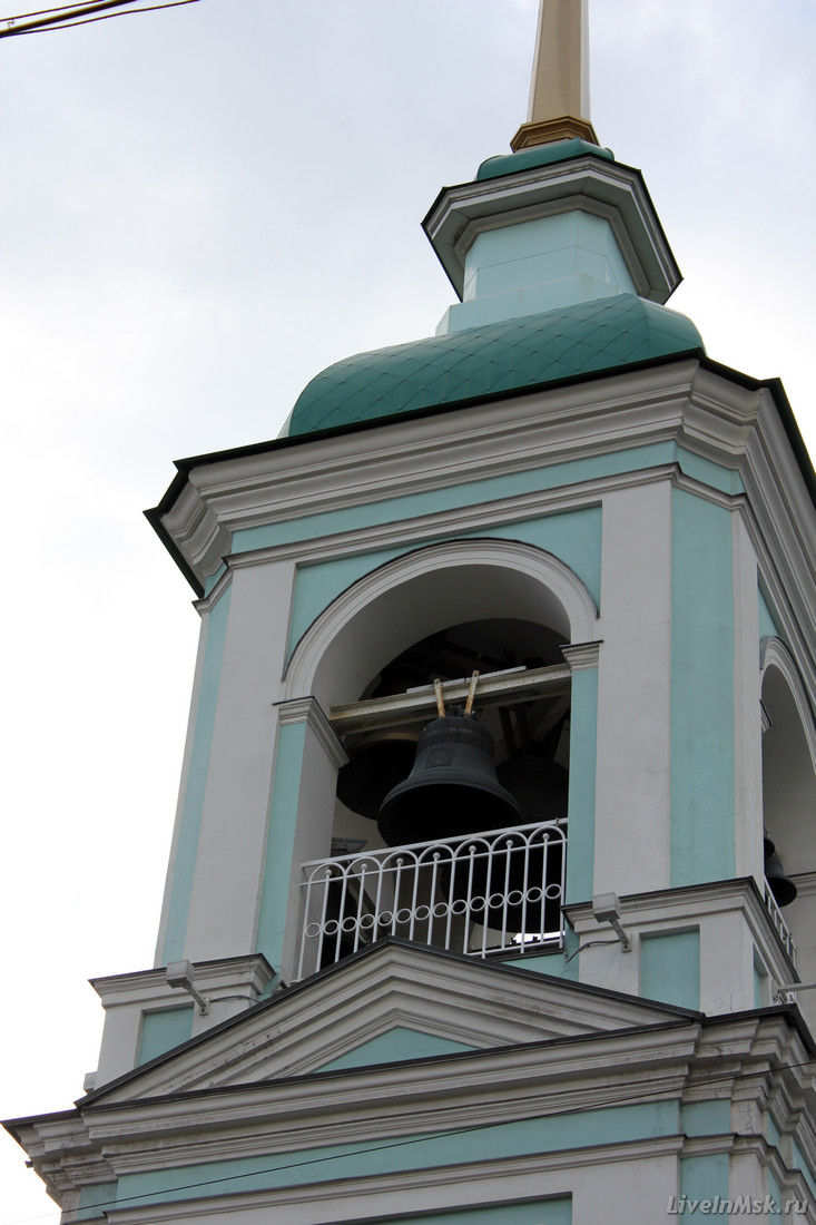Церковь Троицы в листах, фото 2012 года