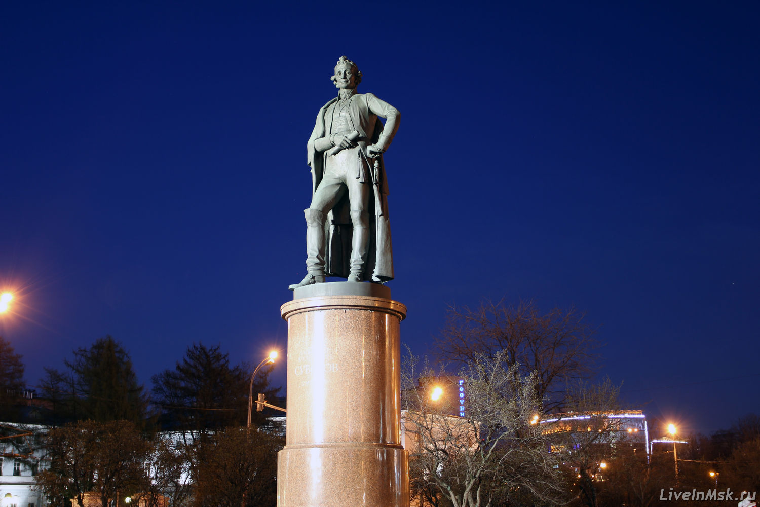 Памятник Суворову, фото 2014 года