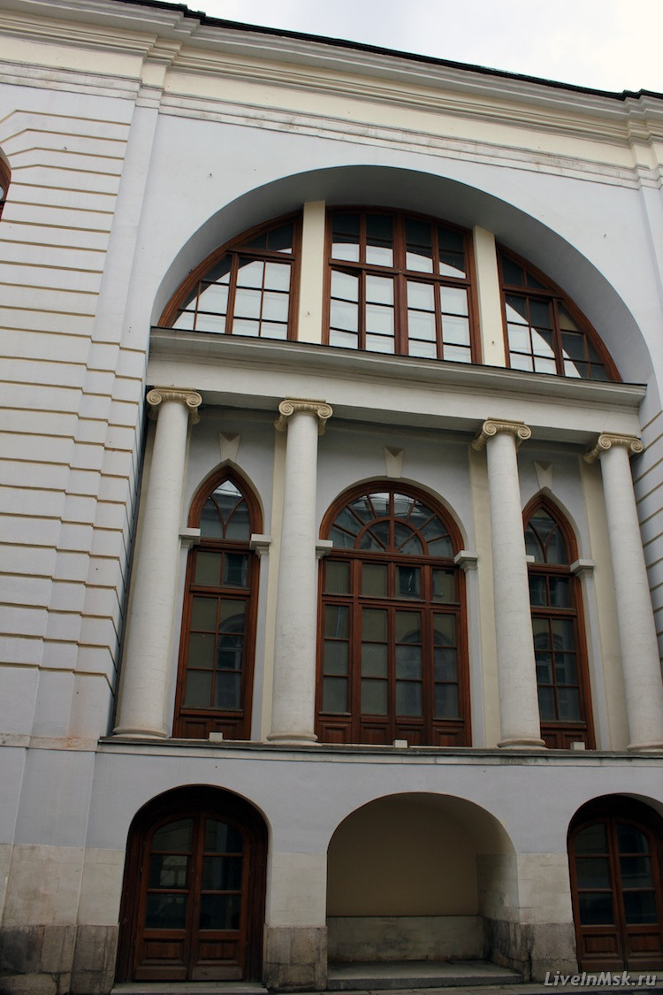 Фрагмент здания Гостиного двора
