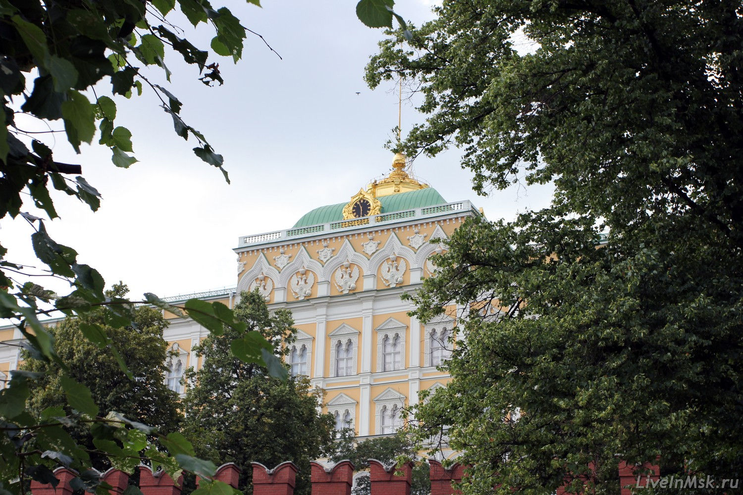 Вид на Большой Кремлевский Дворец