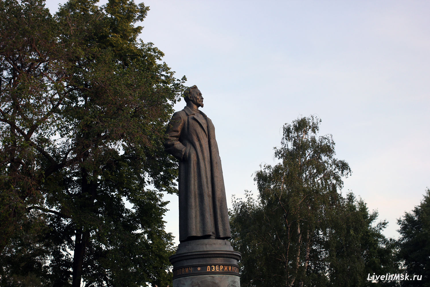 Памятник Дзержинскому, Евгений Вучетич