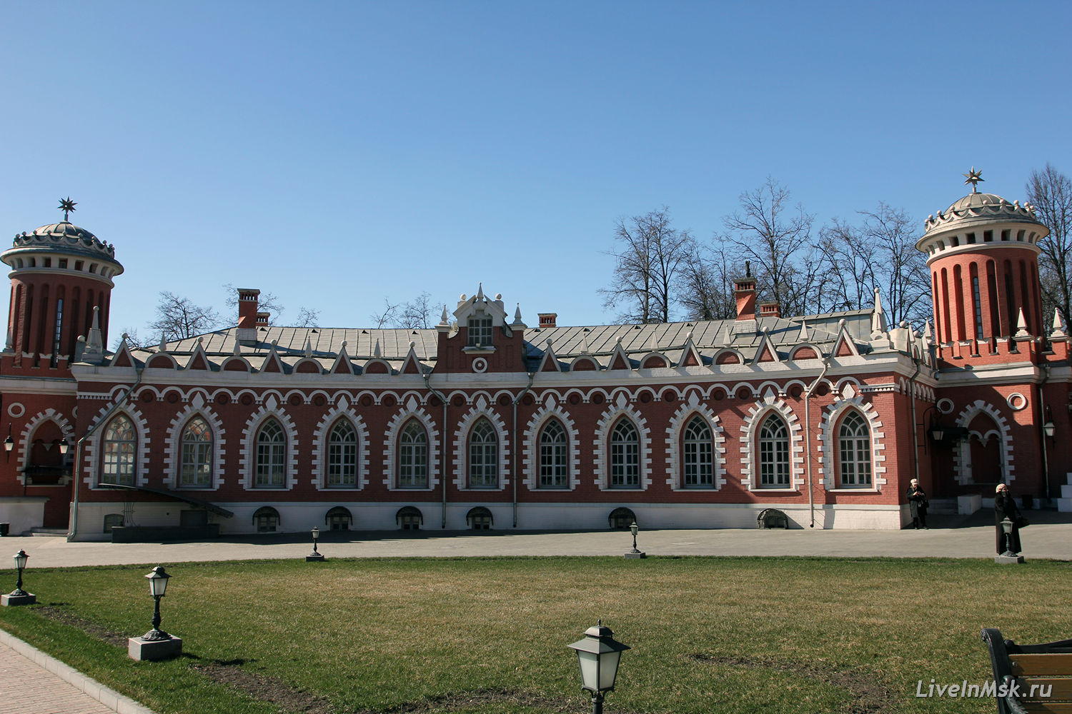 Петровский дворец