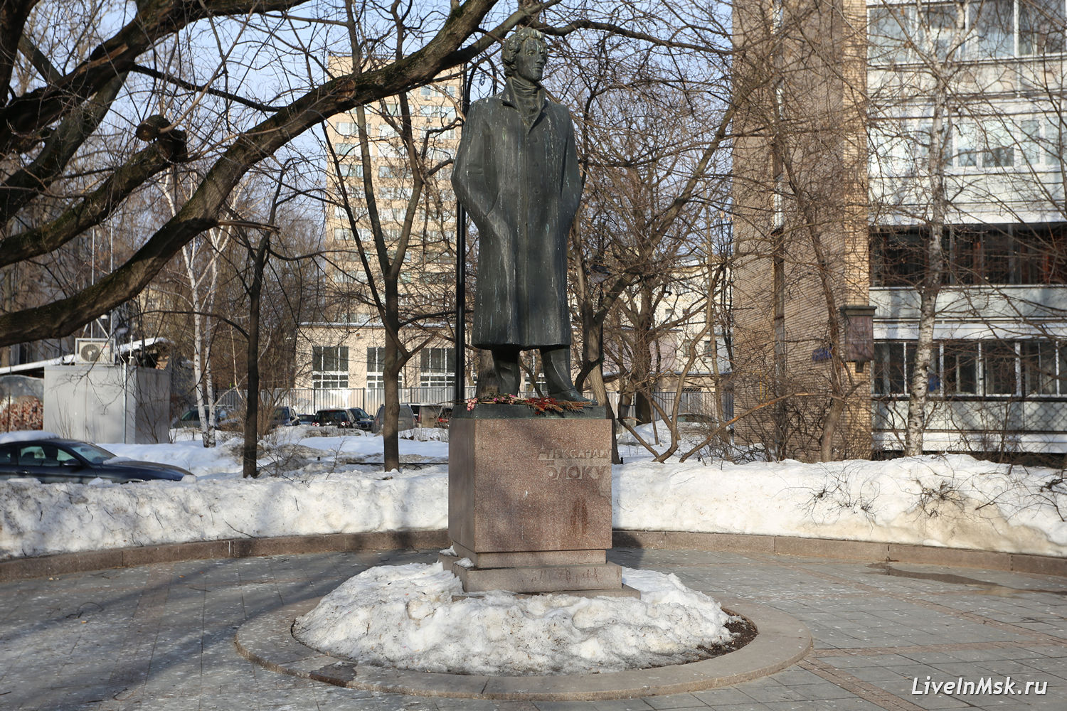 Памятник Александру Блоку, фото 2018 года