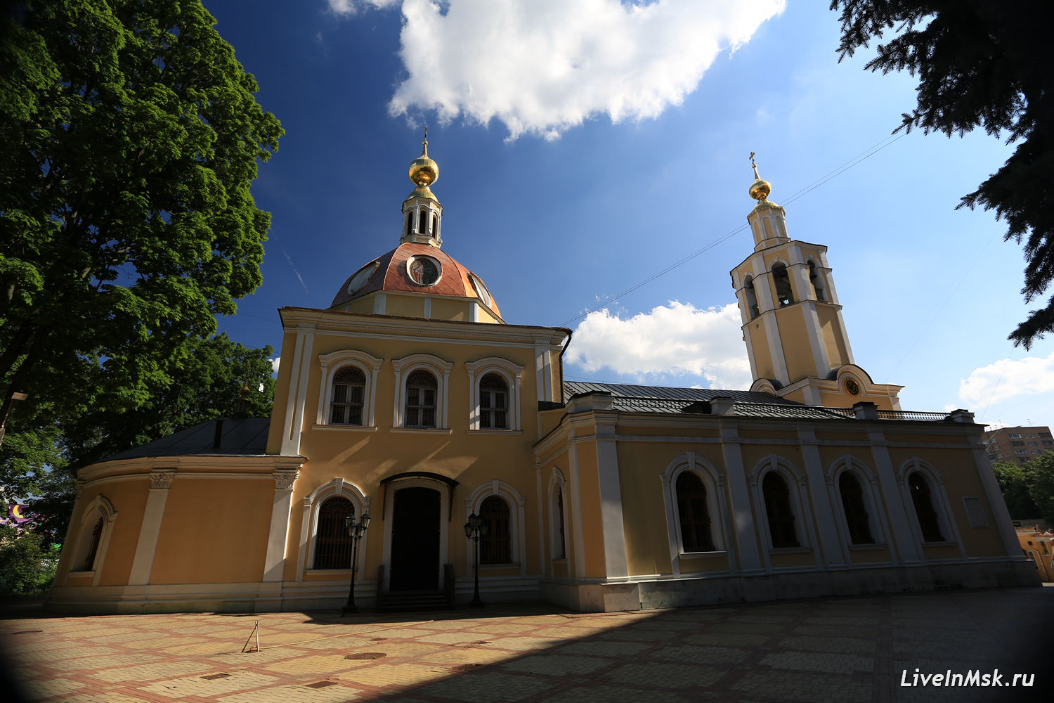 Всехсвятская церковь на Соколе, фото 2016 года