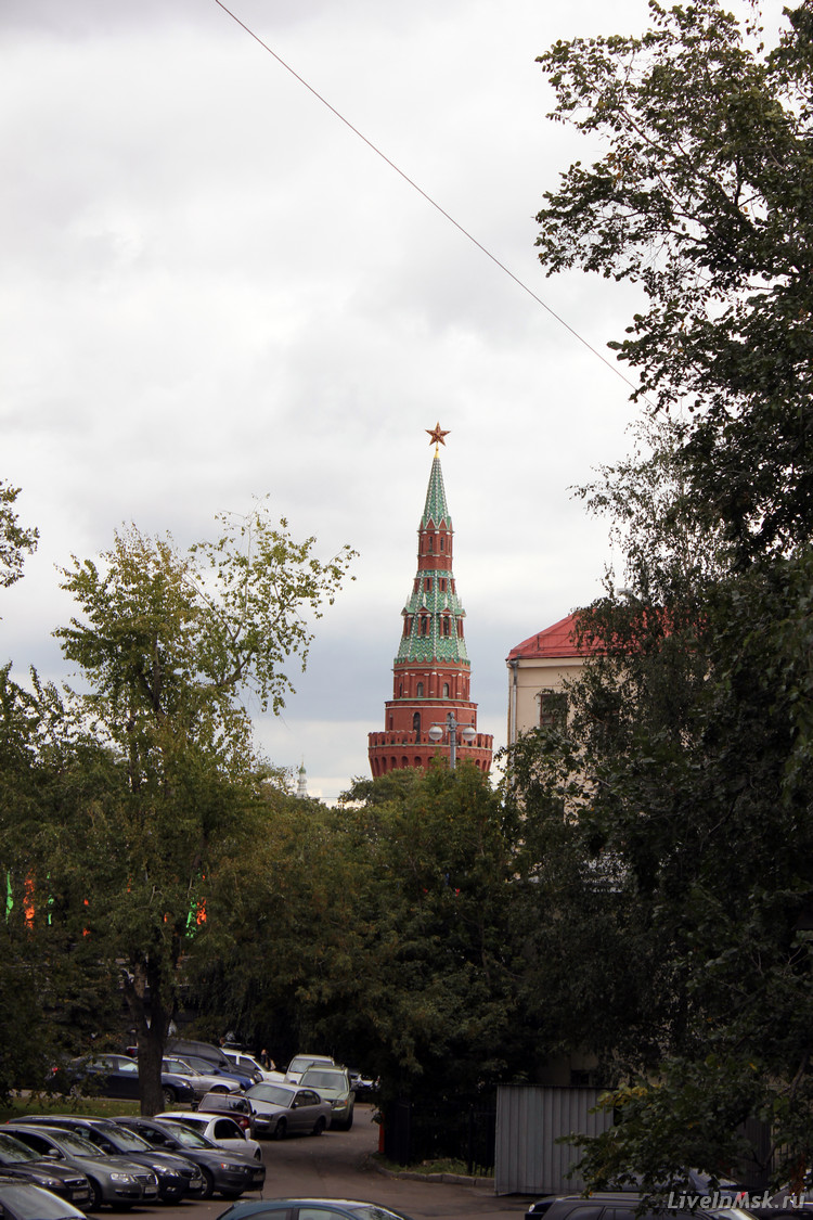 Водовзводная башня Московского Кремля, фото 2015 года