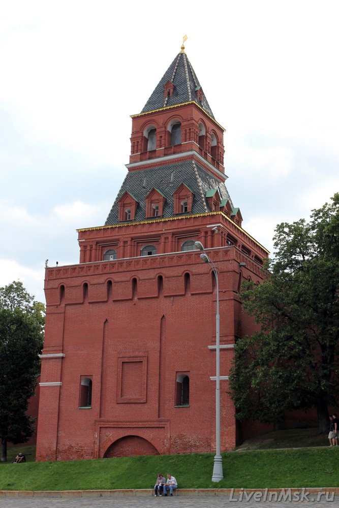 Константино-Еленинская башня Московского Кремля, фото 2015 года