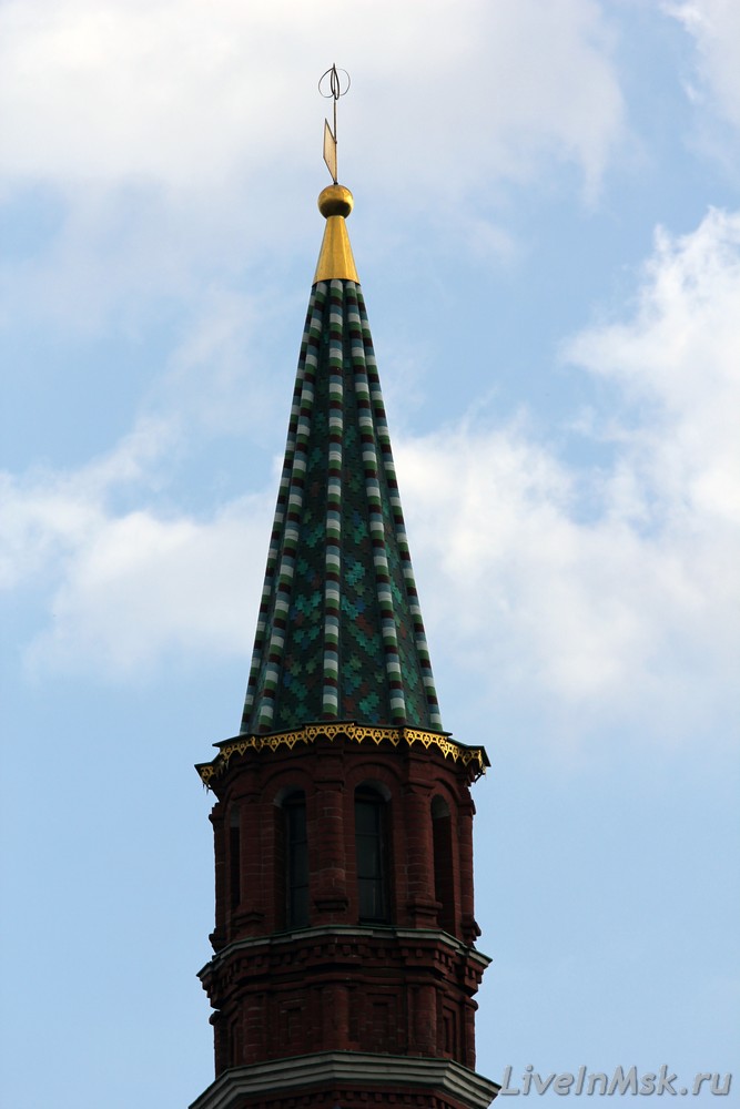 Беклемишевская (Москворецкая) башня Московского Кремля, фото 2015 года