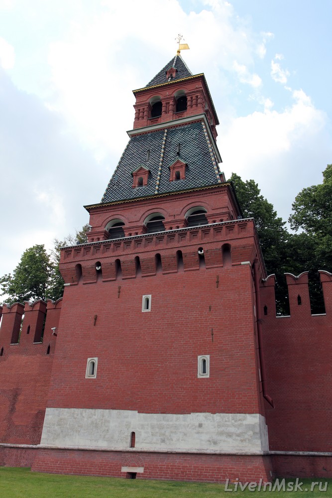 Благовещенская башня Московского Кремля, фото 2015 года