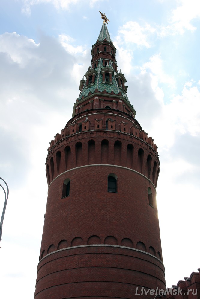Водовзводная башня Московского Кремля, фото 2015 года