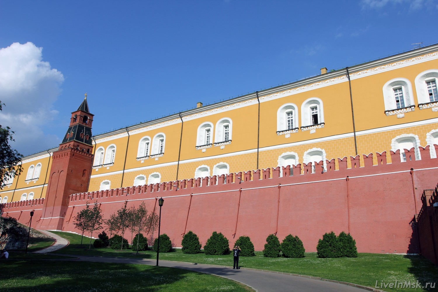 Средняя Арсенальная башня Московского Кремля, фото 2015 года