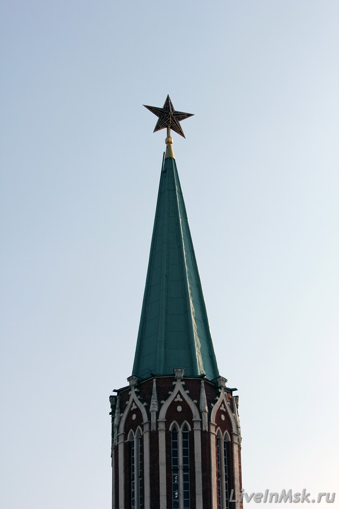 Звезда на Никольской башне Московского Кремля